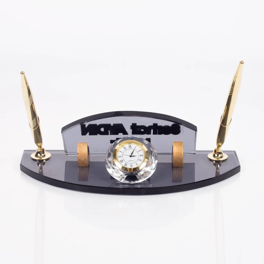 Arona Ofis Masa İsimliği, Oval Kesim Kabartma Yazılı Kalemli Saatli Masa İsimlik - 2