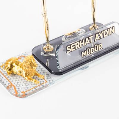 Aslan Biblolu Masa İsimlik Desenli Lion Ofis Masa İsimliği Yatan Aslan Ofis Masa üstü İsimlik - 6