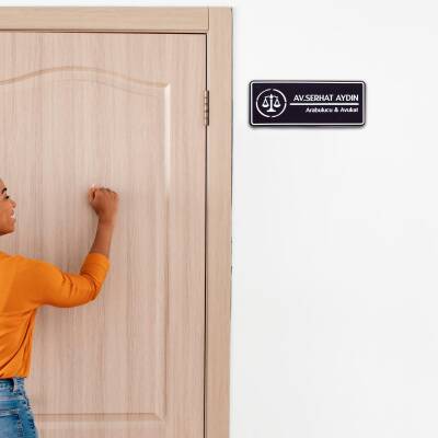 Avukata Özel Kapı İsimlik Tabelası Ofis Yönlendirme Kapı İsimlik Avukat Tabela - 3