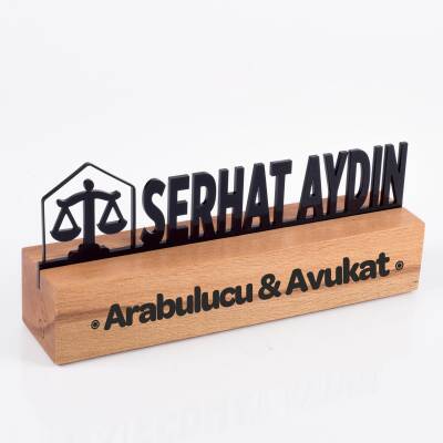 Avukatlara Özel Masif Kayın Ahşap Masaüstü İsimlik Standı Siyah Akrilik Masa İsimliği 