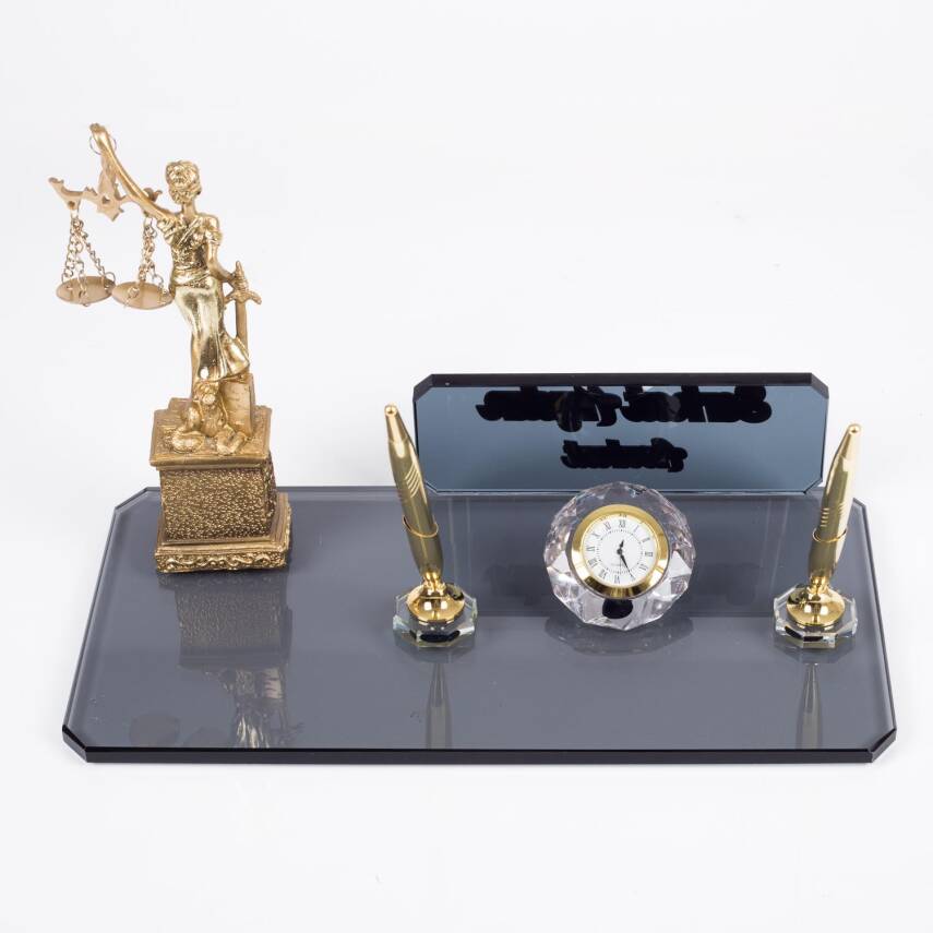 Avukatlara Özel Saatli Themis Biblo İsimlik Kristal Masa İsimliği Hakim Savcı Hukuk Hediyesi İsimlik - 3