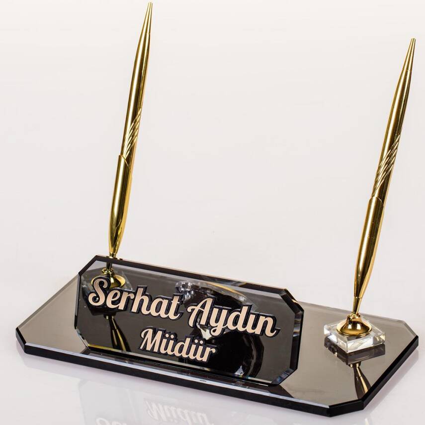 Delos Masa İsimliği Altın Kalemli Büro Hediyesi Masaüstü İsimlik Kristal Cam Ofis İsimliği - 1