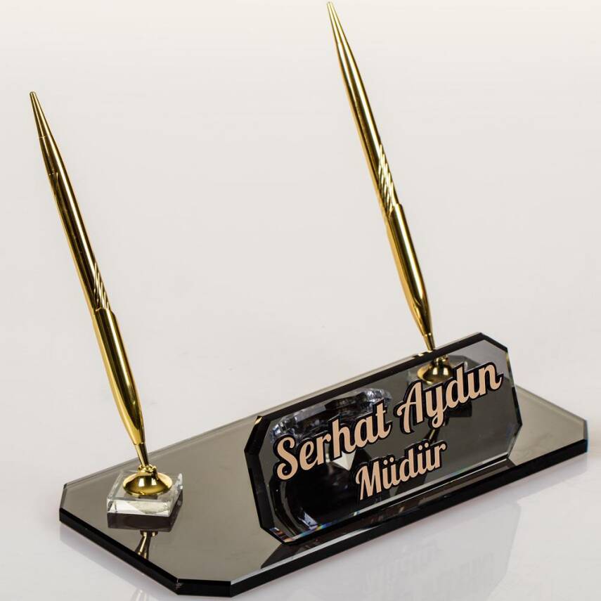 Delos Masa İsimliği Altın Kalemli Büro Hediyesi Masaüstü İsimlik Kristal Cam Ofis İsimliği - 2