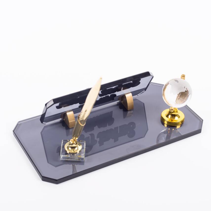 Dünya Aksesuarlı Kalemli Kabartma Yazı Kristal Ofis Masaüstü İsimlik Dünya Küre Hediye Masa İsimliği - 1