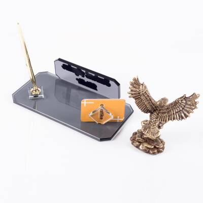 Kartal Biblolu Kristal Masa İsimliği Altın Renk Kristal Masaüstü İsimlik Yeni İş Ofis Hediyesi - 4