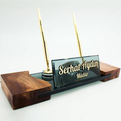 Masif Ayaklı Ahşap Masa İsimliği Kristal Altın Kabartma Ağaç İsimlik 