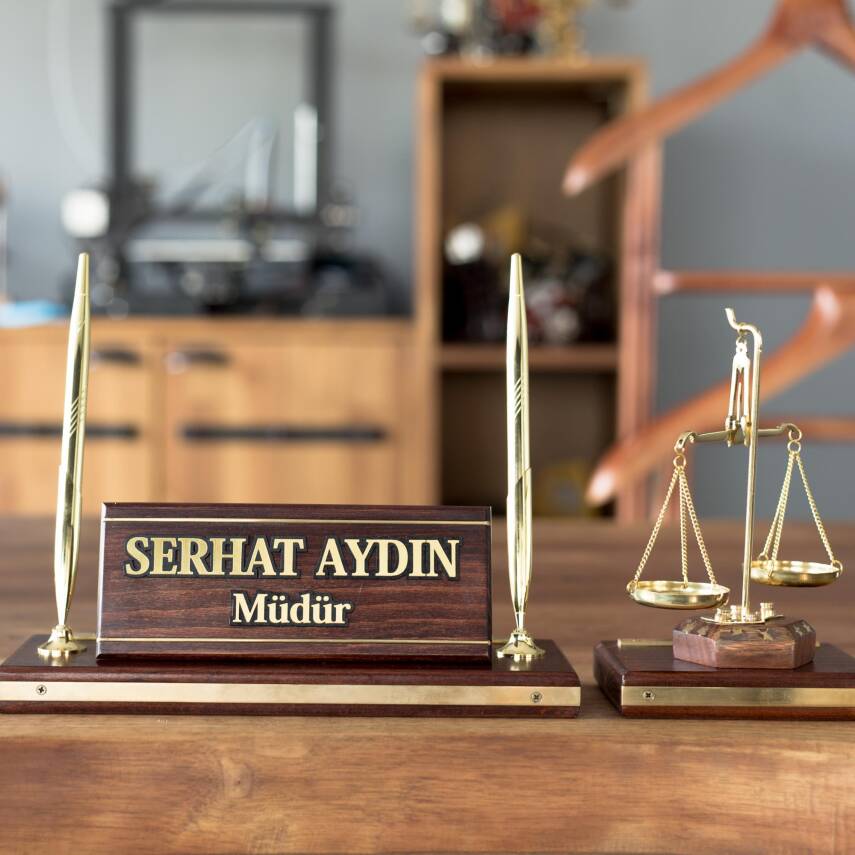 Premium Maun Masa İsimliği Avukat Hakim Savcı Masa üstü İsimlik Pirinç Masif 3 Parça Terazi Heykeli - 7