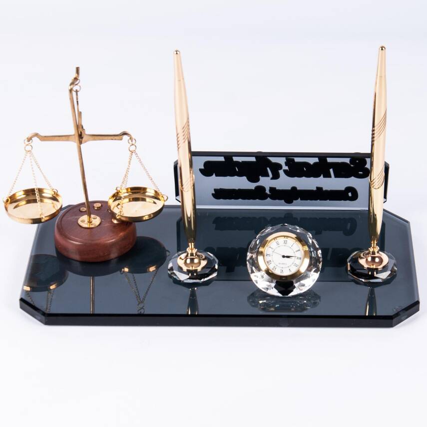 Terazi Biblolu Avukat Hakim Savcı Masaüstü İsimlik Ofis Hediyesi Masa İsimliği - 3