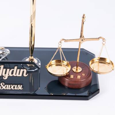 Terazi Biblolu Avukat Hakim Savcı Masaüstü İsimlik Ofis Hediyesi Masa İsimliği - 5