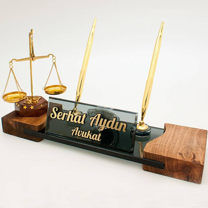 Terazi Biblolu Avukat İsimlik Masif Ahşap Ayaklı Kristal Masa İsimliği Hakim Savcı Hediye - 1
