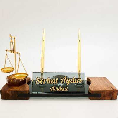 Terazi Biblolu Avukat İsimlik Masif Ahşap Ayaklı Kristal Masa İsimliği Hakim Savcı Hediye - 2