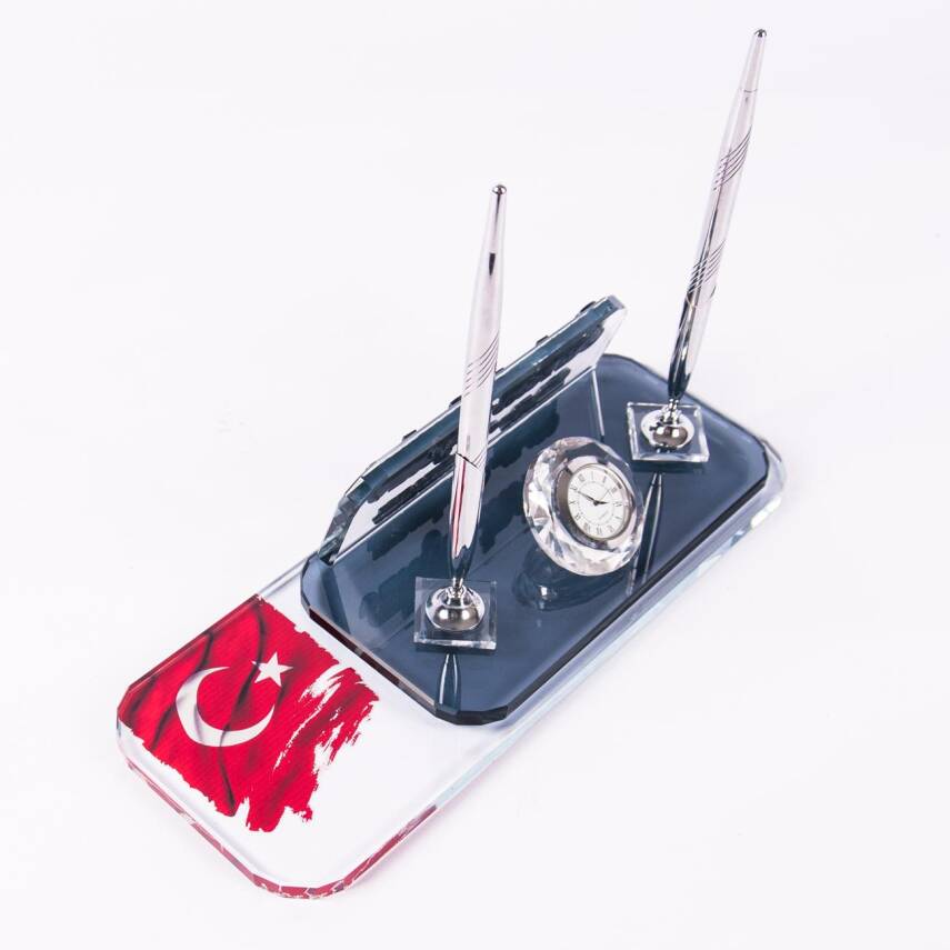 Türk Bayrağı Baskılı Gümüş Masa İsimliği İki Kalemli Saat Masa üstü İsimlik Ofis Hediyesi Organizer - 3