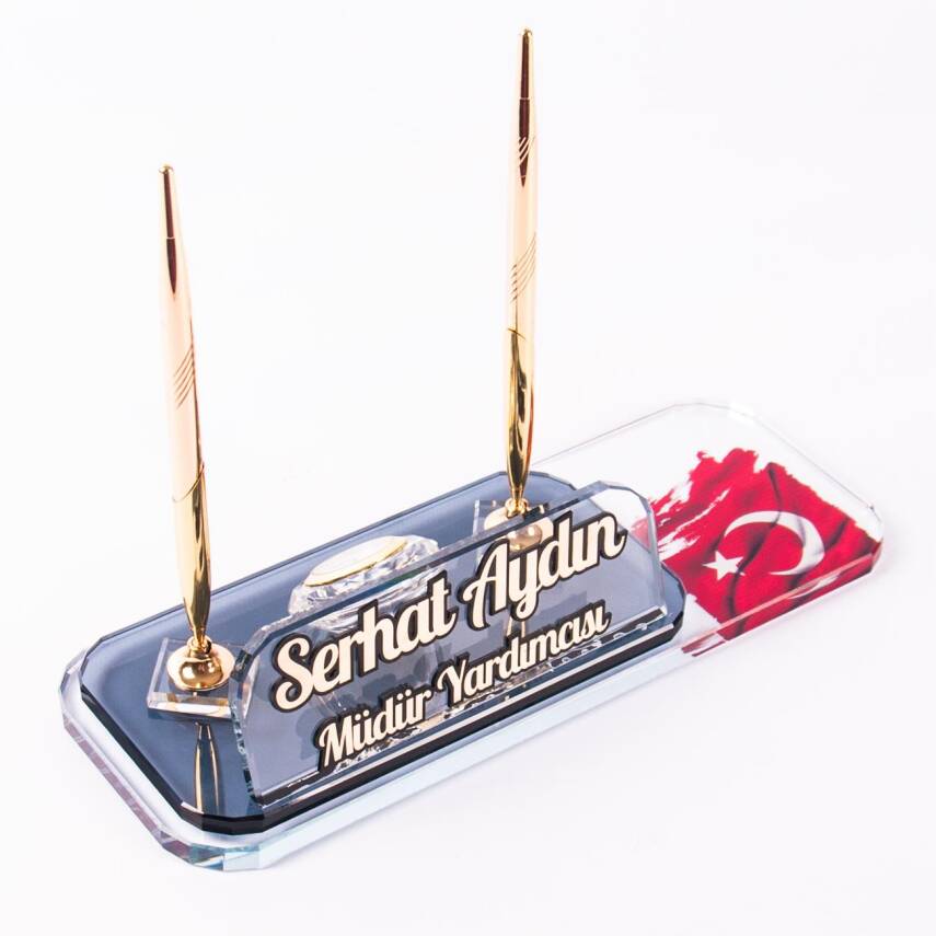 Türk Bayrağı Motifli Masa İsimliği Altın Renk Kalemli Kristal Masa İsimlik Ofis Hediyesi - 1
