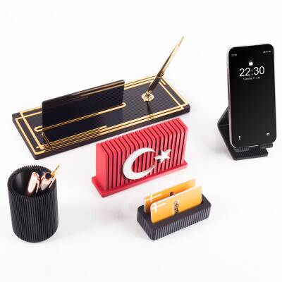 Vera Türk Bayraklı Gold Ahşap Masa İsimliği Seti Çizgi Desen Hediye Ofis Dekoratif Masaüstü İsimlik - 2