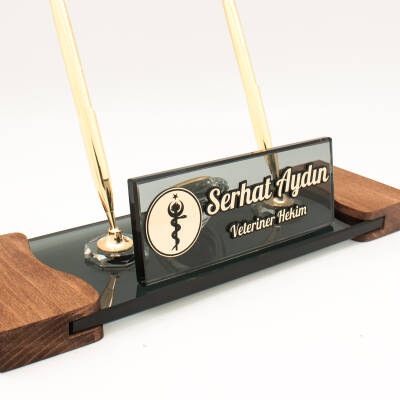 Veteriner Hekimlere Özel Kabartma Logolu Masif Masa İsimliği 